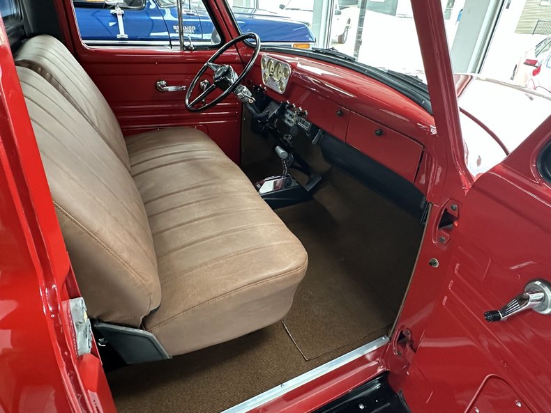 Ford-F-100-1953-Victory-Red-Tan-Leather-29