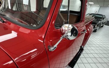 Ford-F-100-1953-Victory-Red-Tan-Leather-3