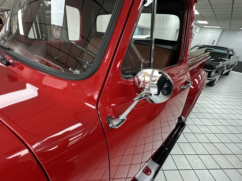 Ford-F-100-1953-Victory-Red-Tan-Leather-3