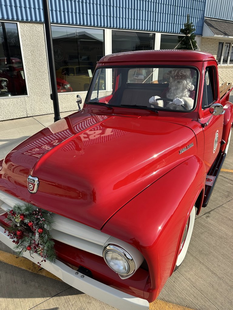 Ford-F-100-1953-Victory-Red-Tan-Leather-34