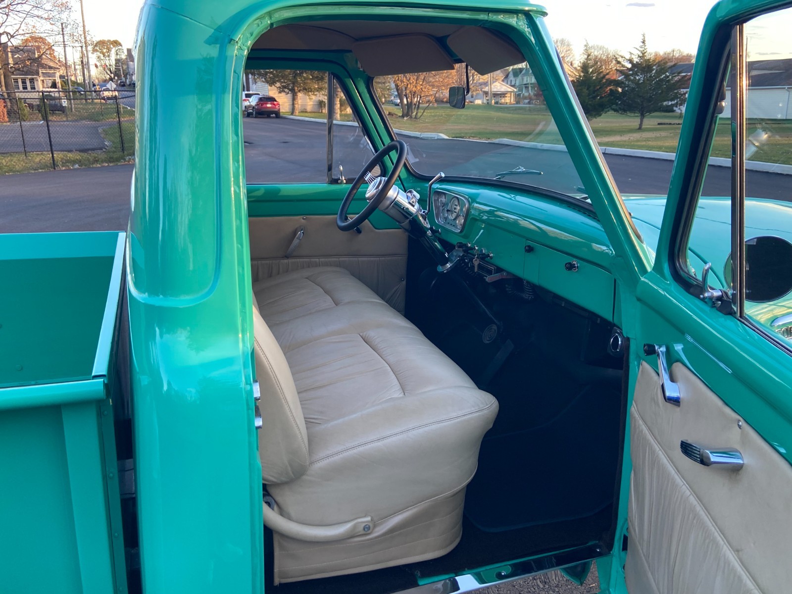 Ford-F-100-1954-Standard-Cab-Pickup-32