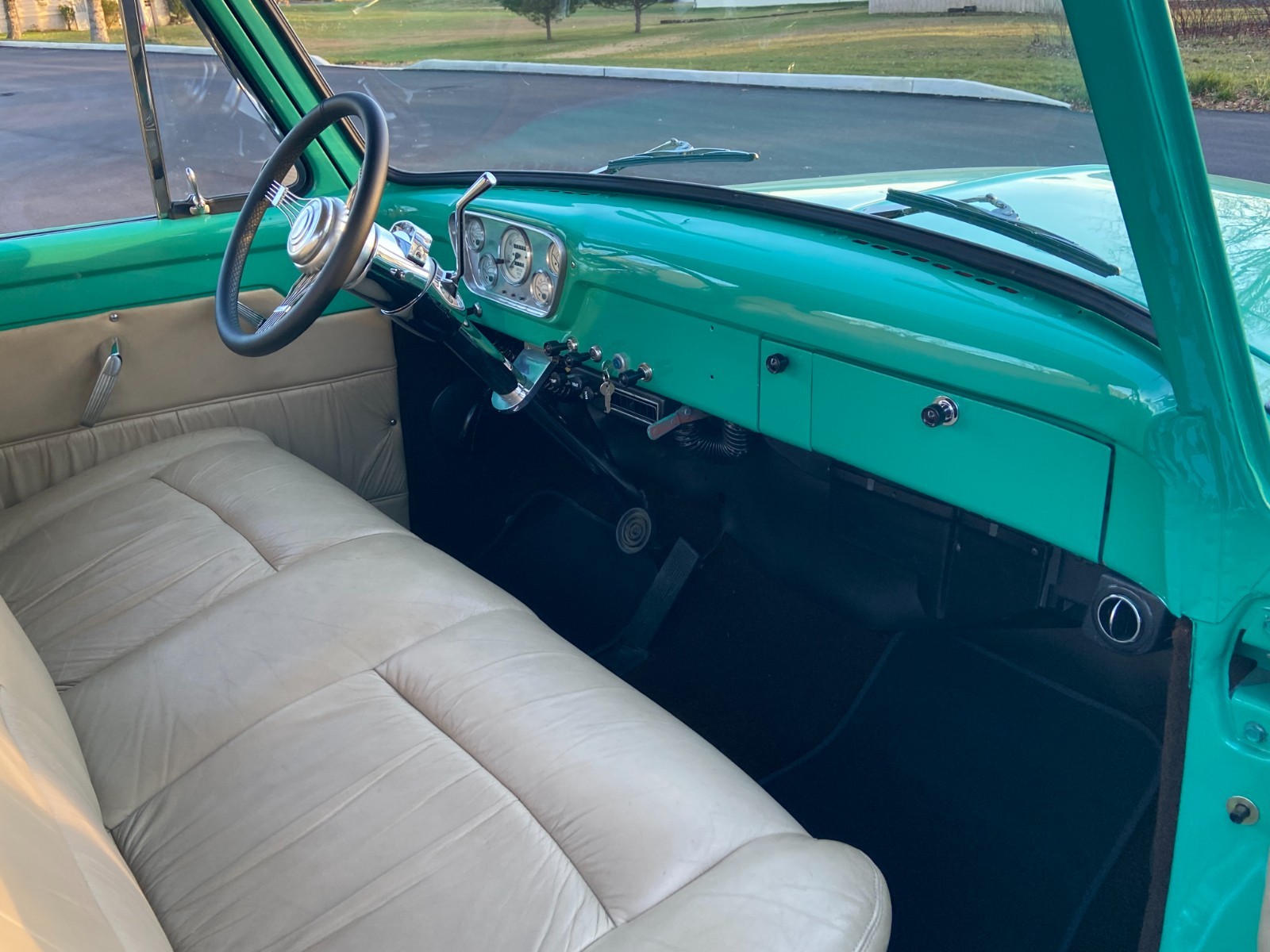 Ford-F-100-1954-Standard-Cab-Pickup-33