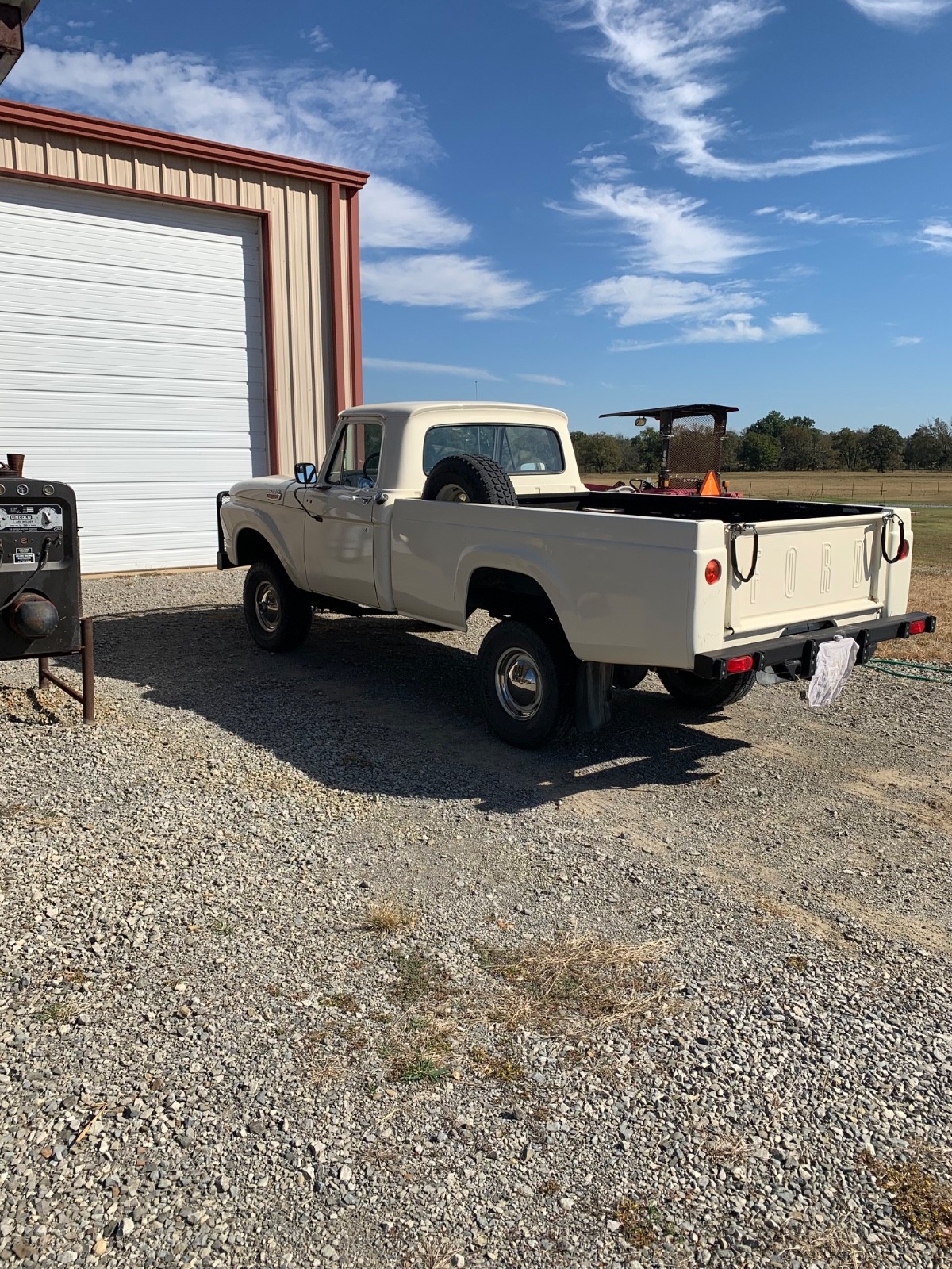 Ford-F-100-1963-Standard-Cab-Pickup-37