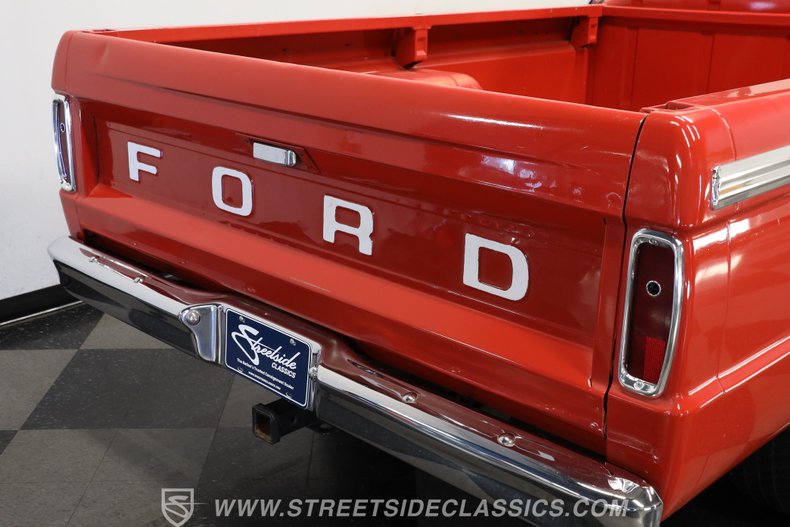 Ford-F-100-1966-Rangoon-Red-Black-24