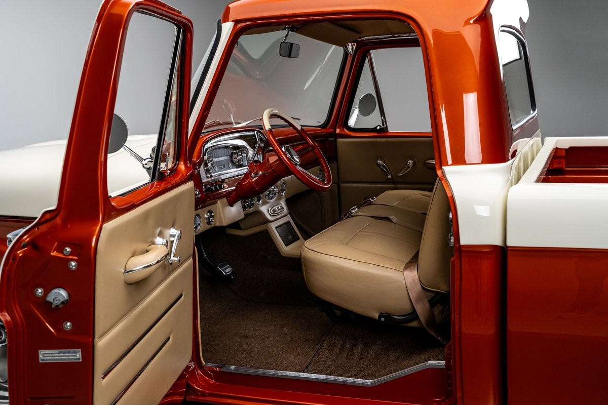 Ford-F-100-1966-Truck-2