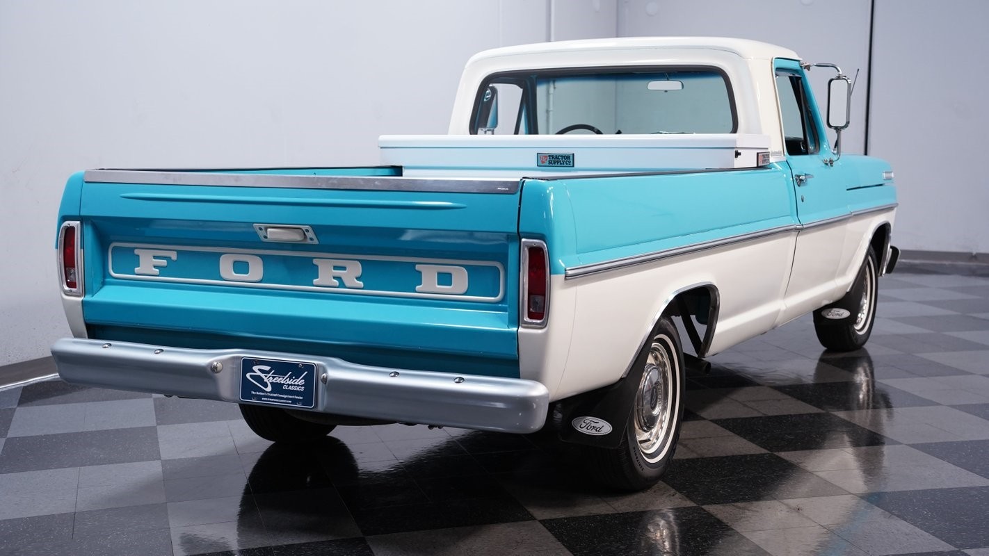 Ford-F-100-1967-Pickup-Truck-10