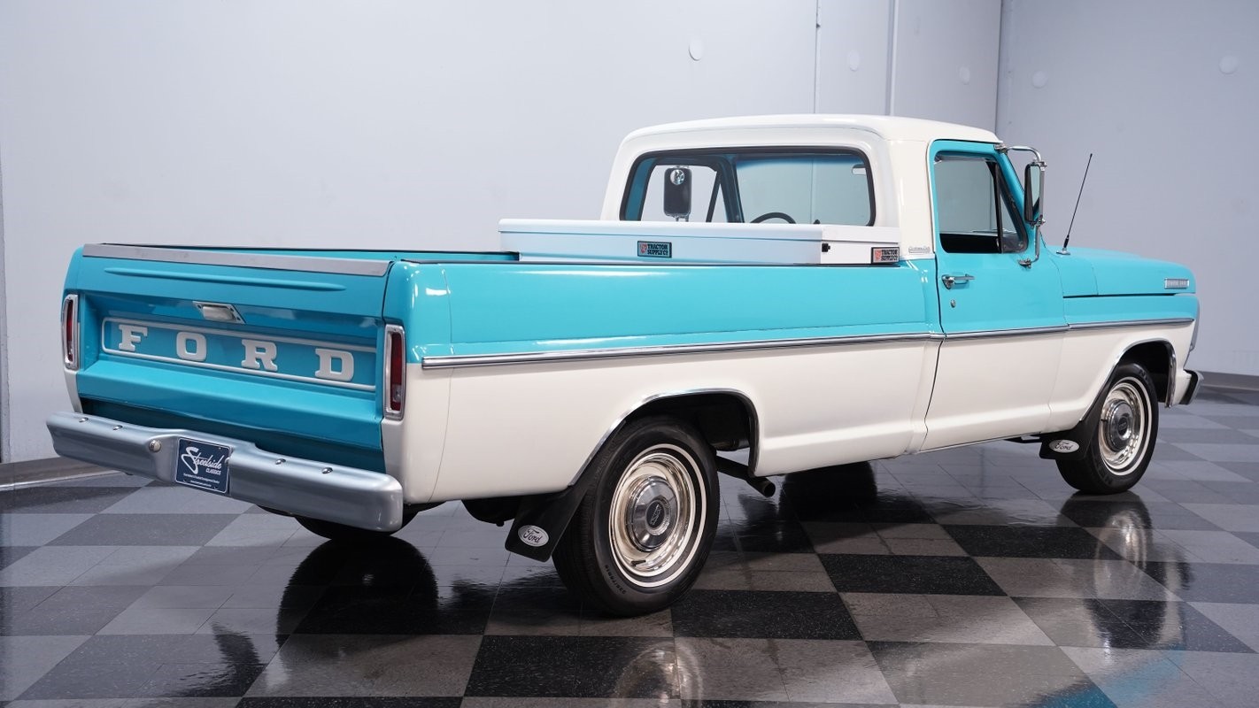 Ford-F-100-1967-Pickup-Truck-11