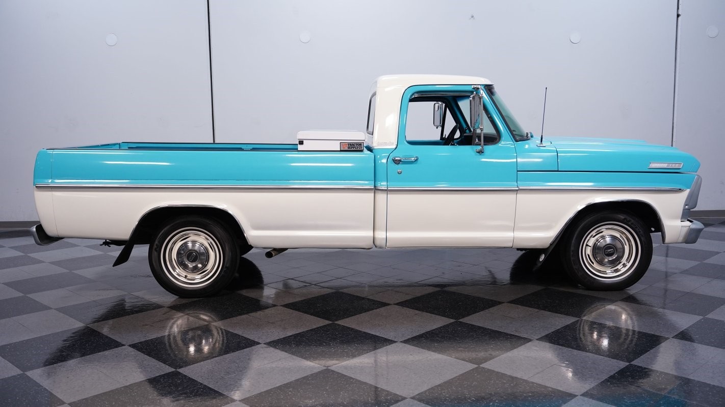 Ford-F-100-1967-Pickup-Truck-12