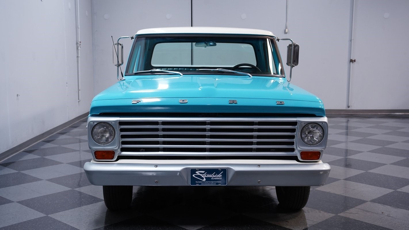Ford-F-100-1967-Pickup-Truck-15