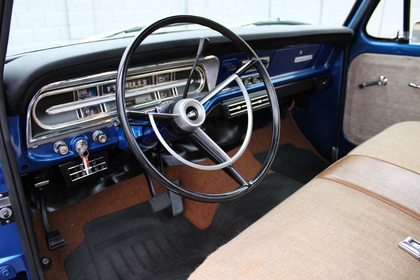 Ford-F-100-1967-Pickup-Truck-23