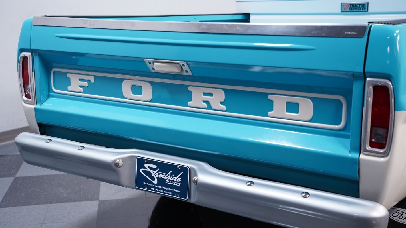 Ford-F-100-1967-Pickup-Truck-23