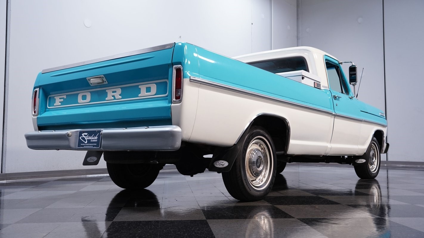 Ford-F-100-1967-Pickup-Truck-24