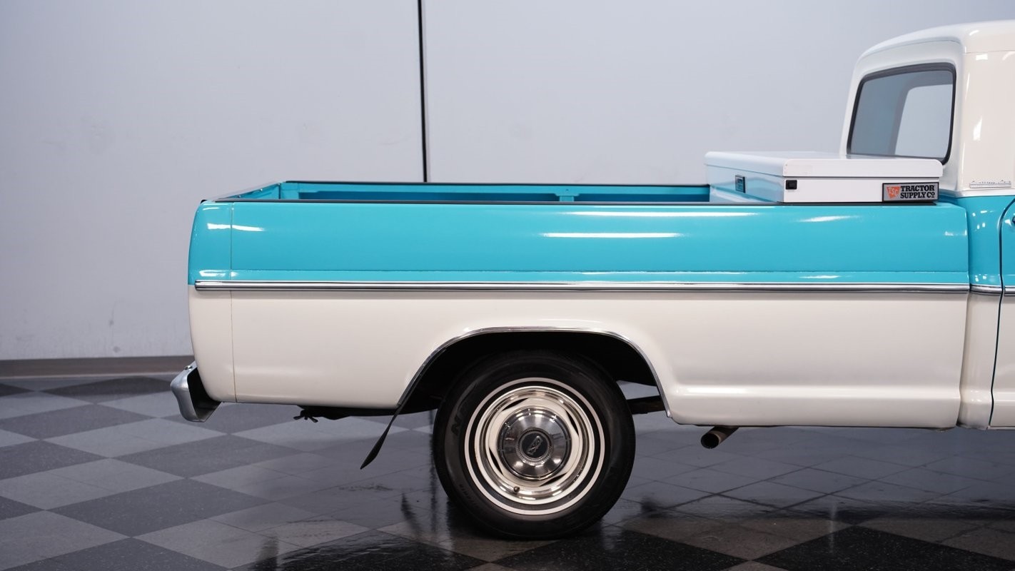 Ford-F-100-1967-Pickup-Truck-26