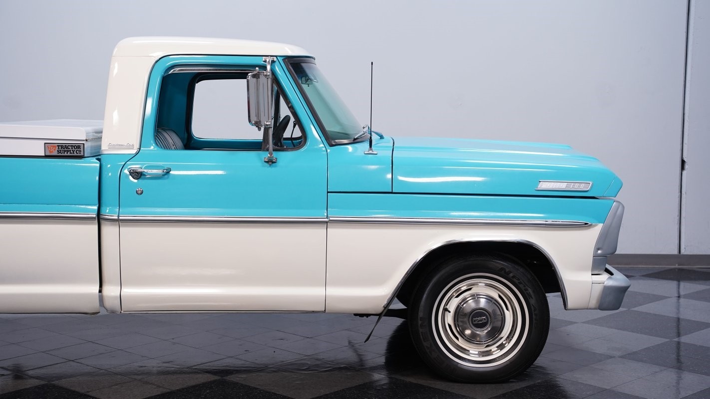 Ford-F-100-1967-Pickup-Truck-27