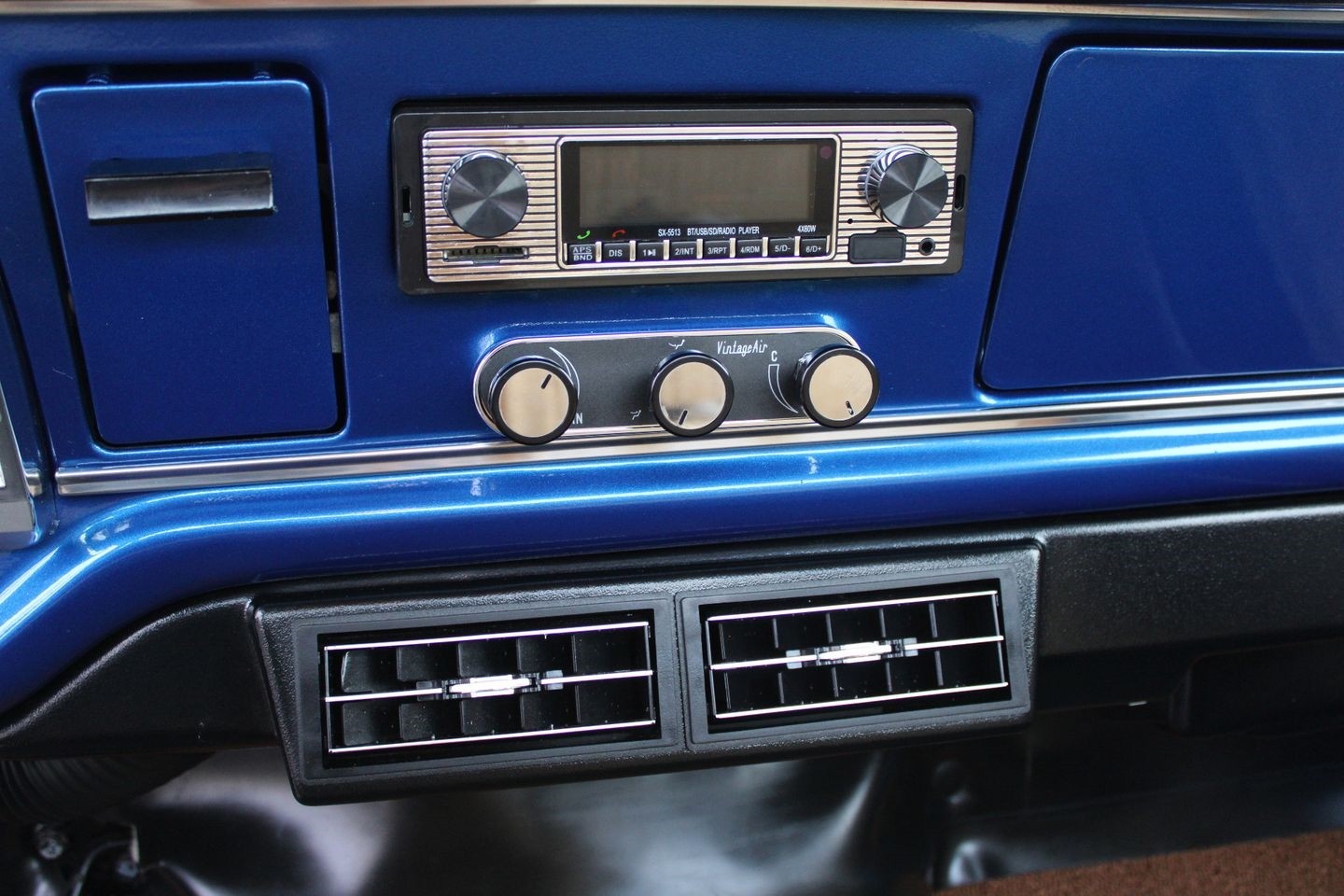 Ford-F-100-1967-Pickup-Truck-28