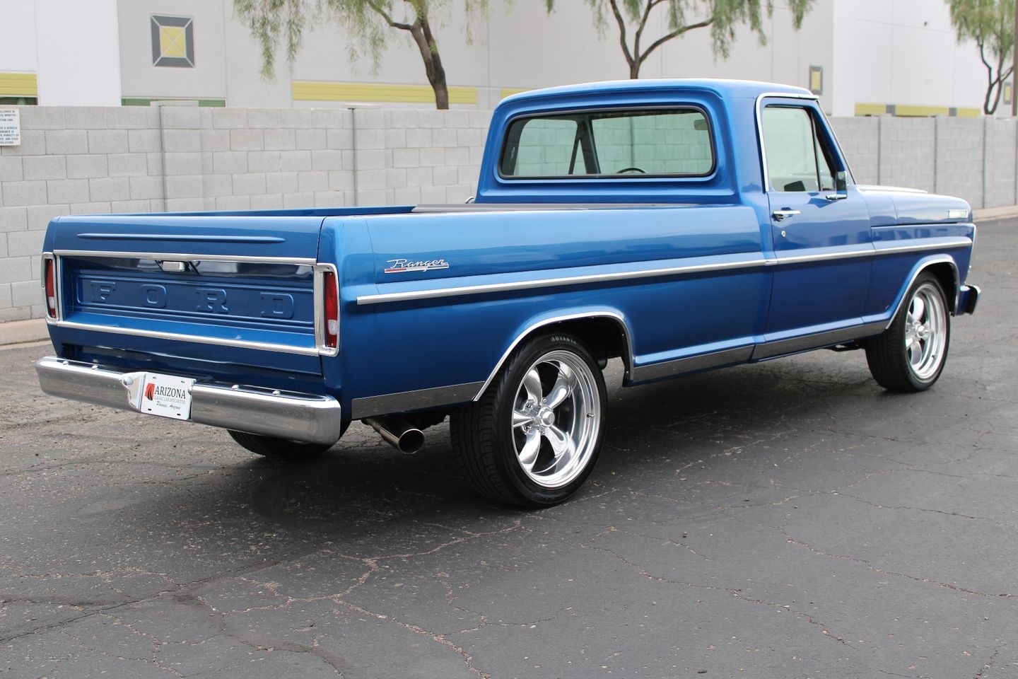 Ford-F-100-1967-Pickup-Truck-3