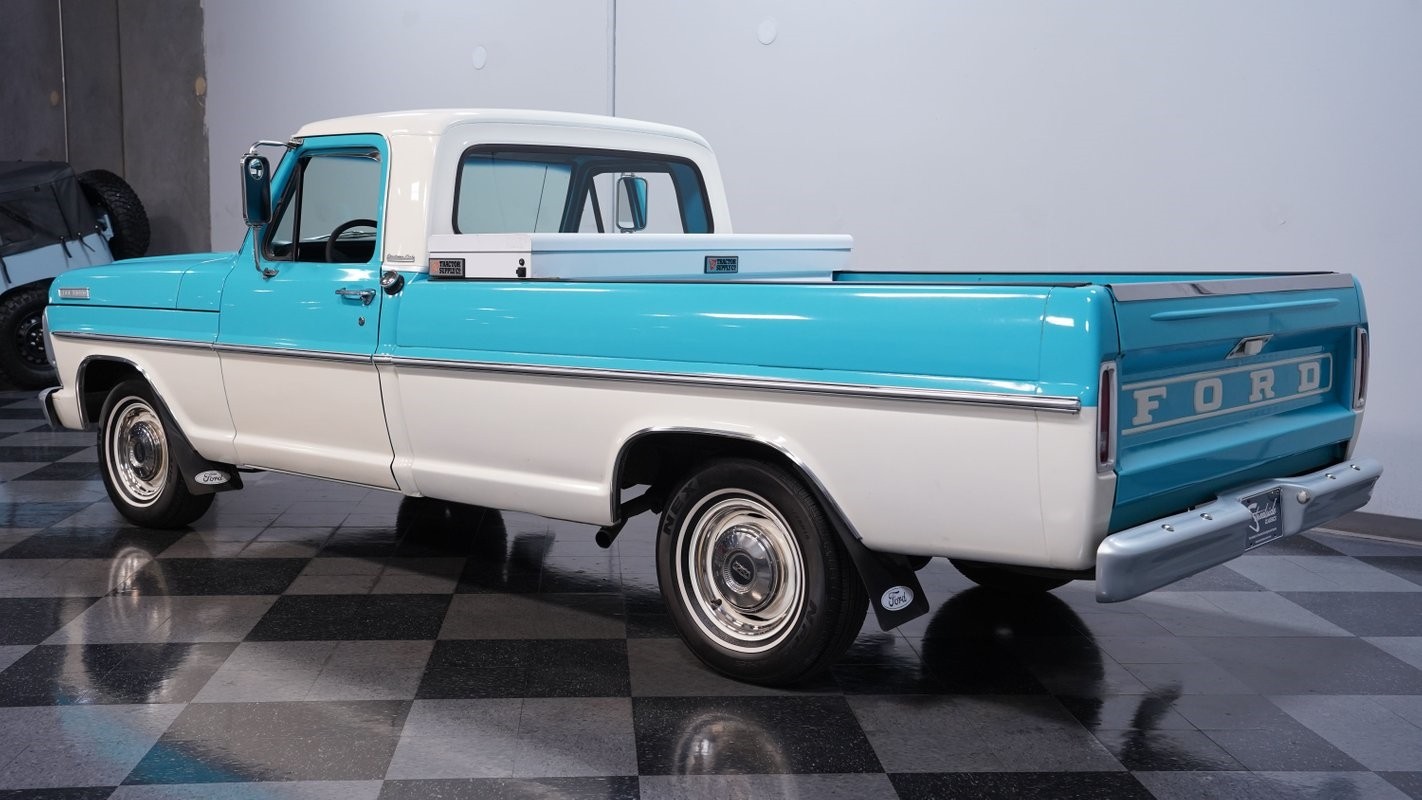Ford-F-100-1967-Pickup-Truck-7