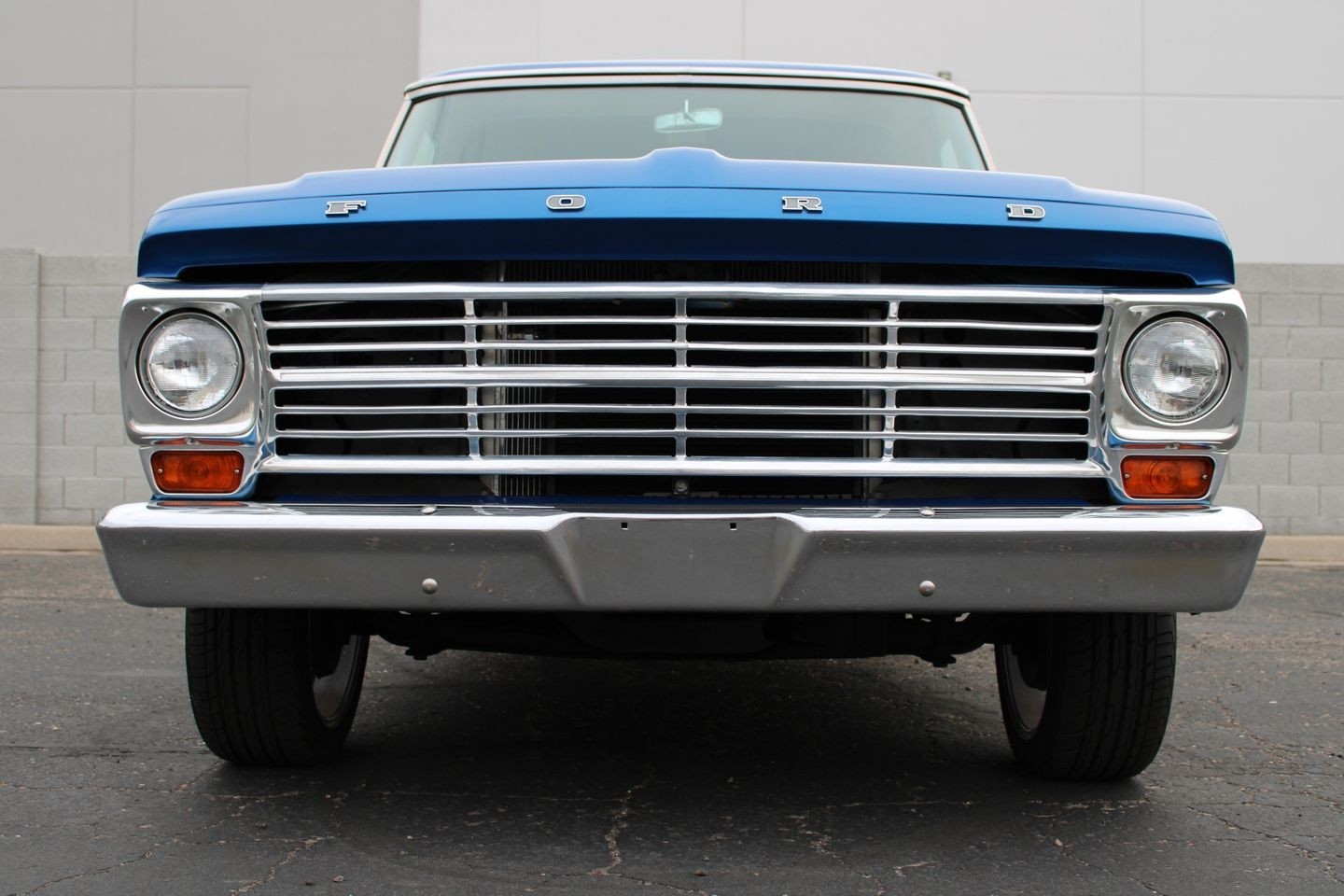 Ford-F-100-1967-Pickup-Truck-9