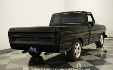 Ford-F-100-1975-Pickup-Truck-11