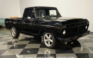Ford-F-100-1975-Pickup-Truck-16