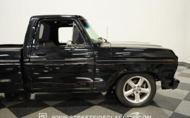 Ford-F-100-1975-Pickup-Truck-29