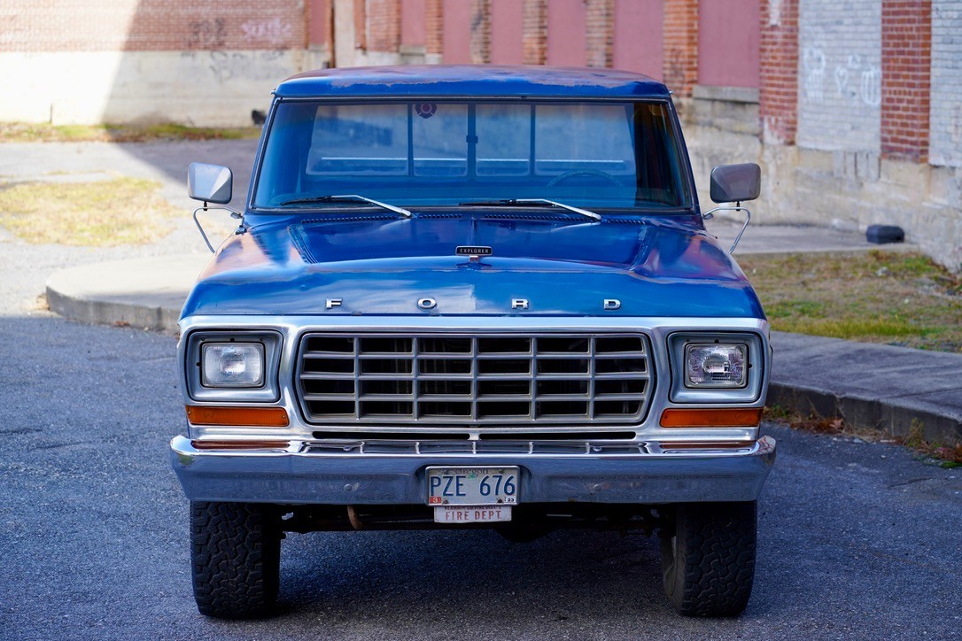 Ford-F-150-1979-Standard-Cab-Pickup-2