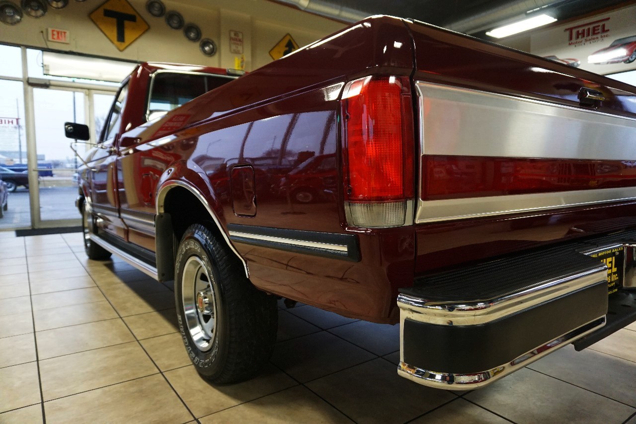Ford-F-150-1990-Standard-Cab-Pickup-16