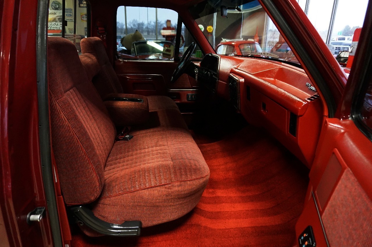 Ford-F-150-1990-Standard-Cab-Pickup-24