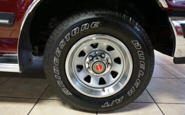 Ford-F-150-1990-Standard-Cab-Pickup-32