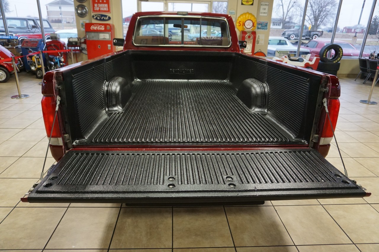 Ford-F-150-1990-Standard-Cab-Pickup-6