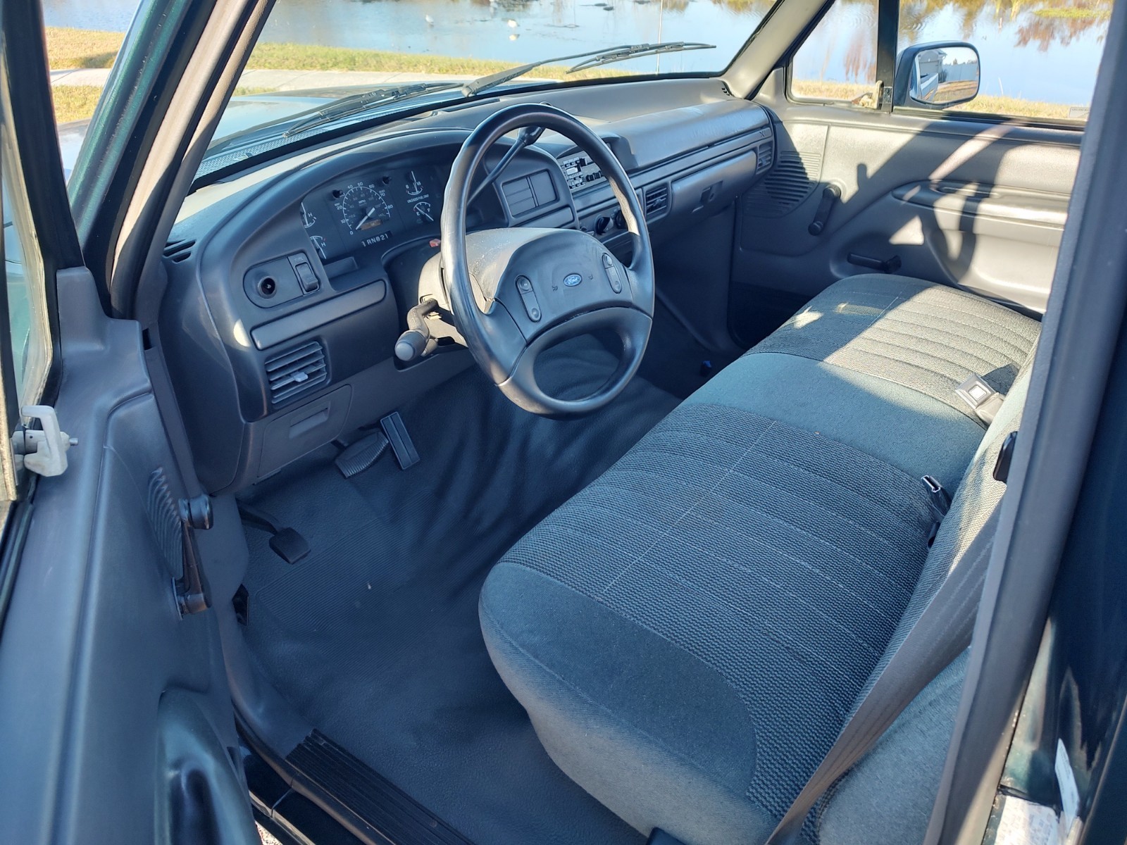 Ford-F-150-1993-Standard-Cab-Pickup-10