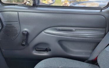 Ford-F-150-1993-Standard-Cab-Pickup-4