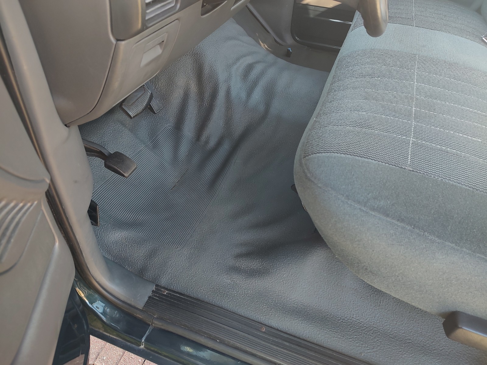 Ford-F-150-1993-Standard-Cab-Pickup-9