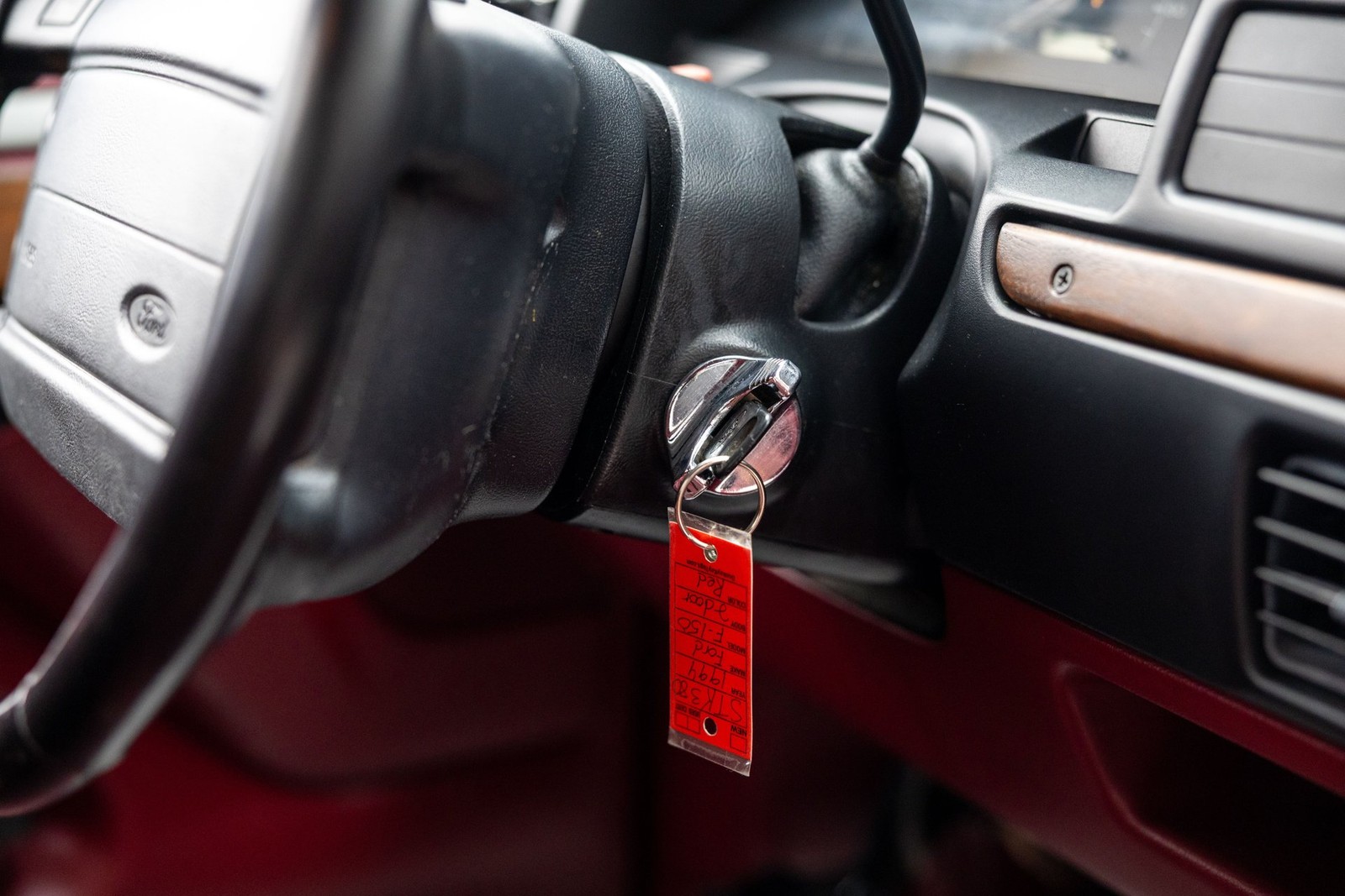 Ford-F-150-1994-Pickup-Truck-31