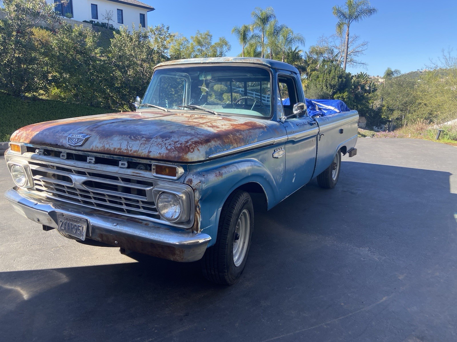 Ford-F-250-1965-Standard-Cab-Pickup-1