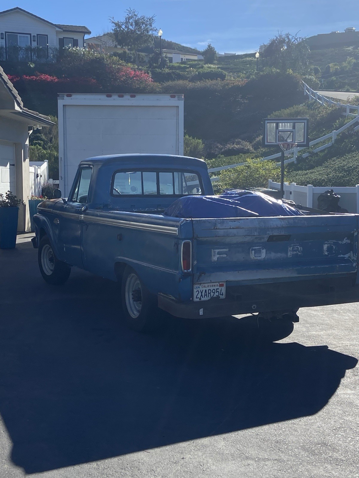 Ford-F-250-1965-Standard-Cab-Pickup-2