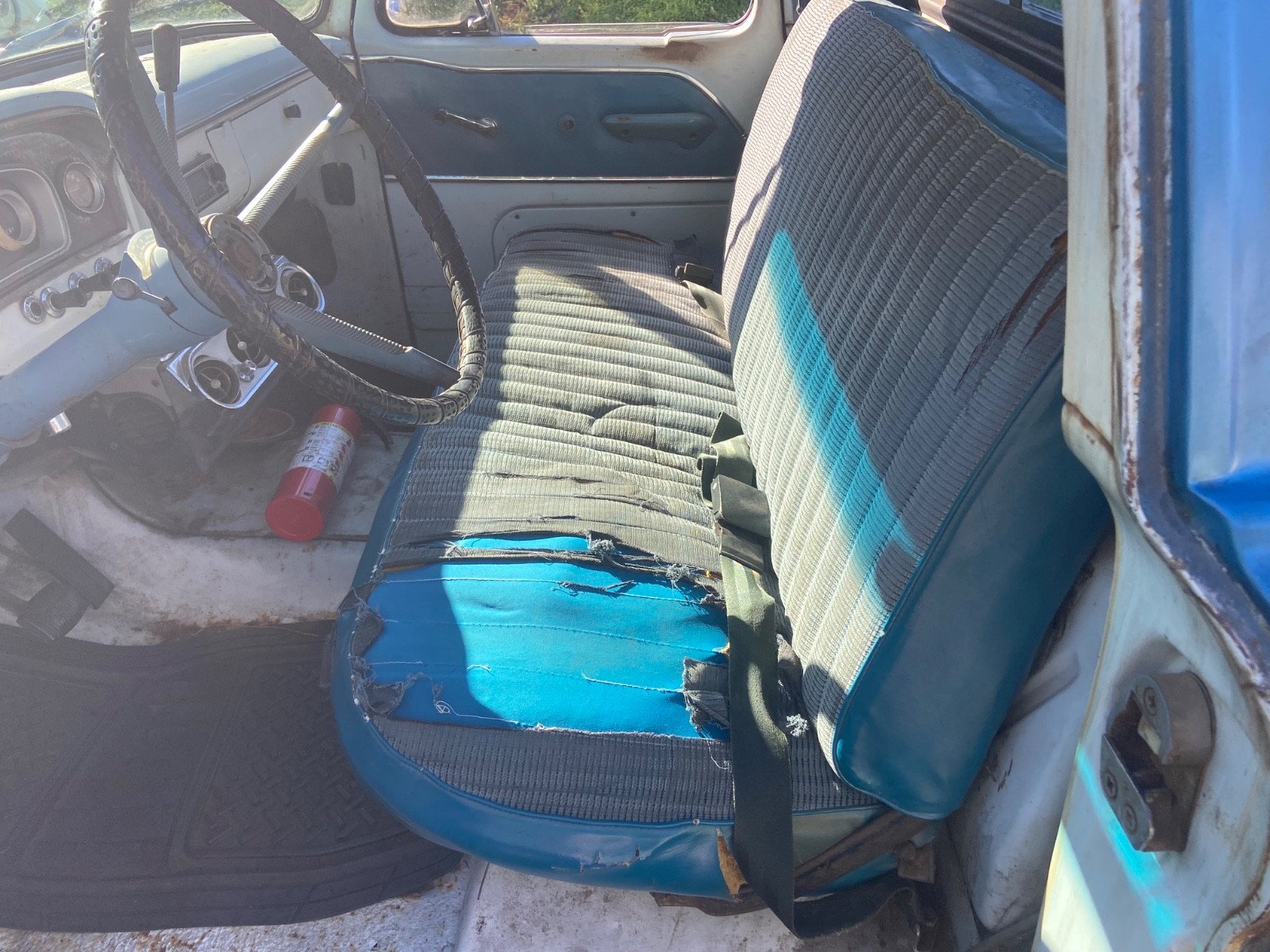 Ford-F-250-1965-Standard-Cab-Pickup-28