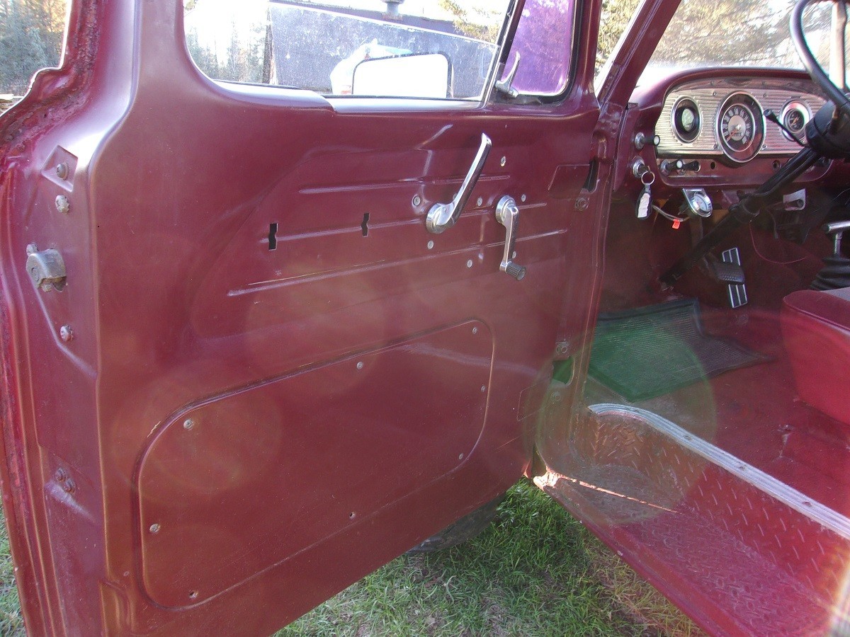 Ford-F-250-1966-Standard-Cab-Pickup-7