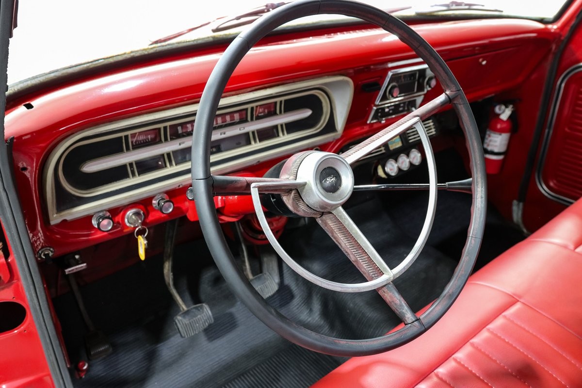 Ford-F-250-1968-Truck-12