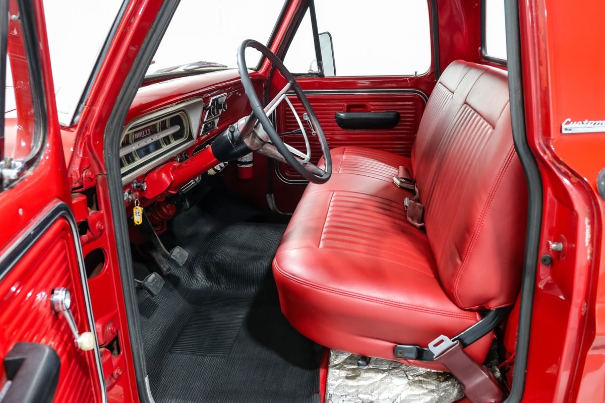 Ford-F-250-1968-Truck-13