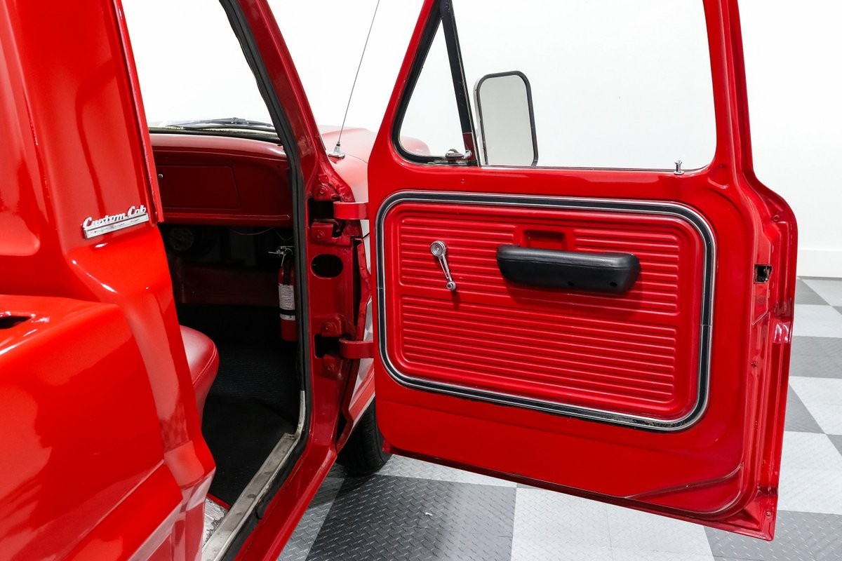 Ford-F-250-1968-Truck-14