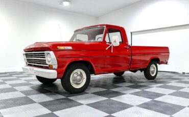 Ford-F-250-1968-Truck-2