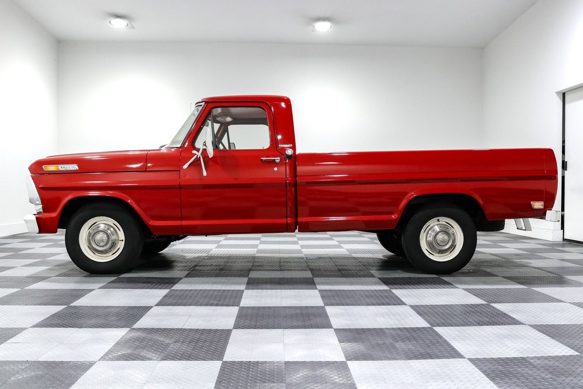Ford-F-250-1968-Truck-3