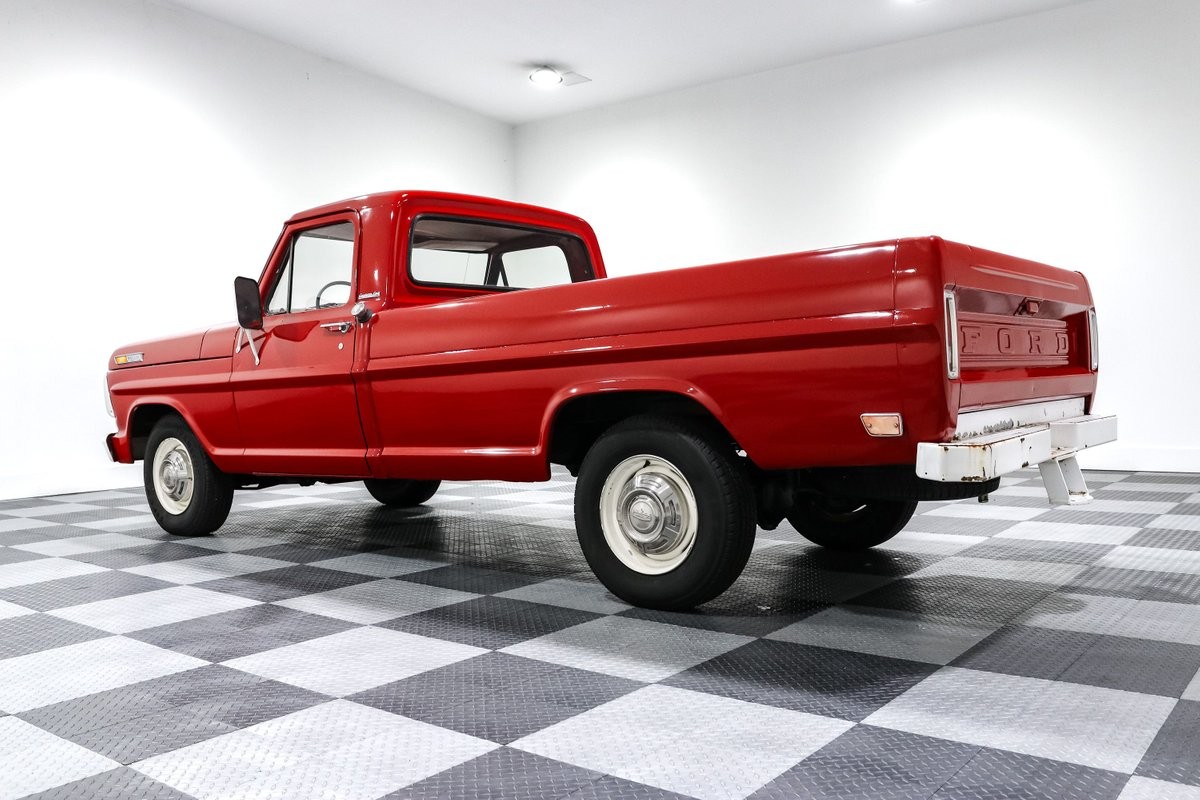 Ford-F-250-1968-Truck-4