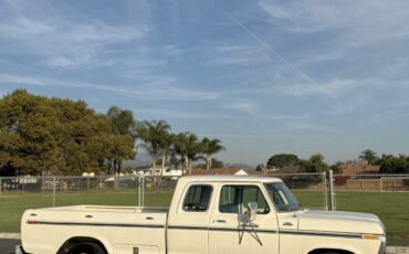 Ford-F-250-1977-Extended-Cab-Pickup-1