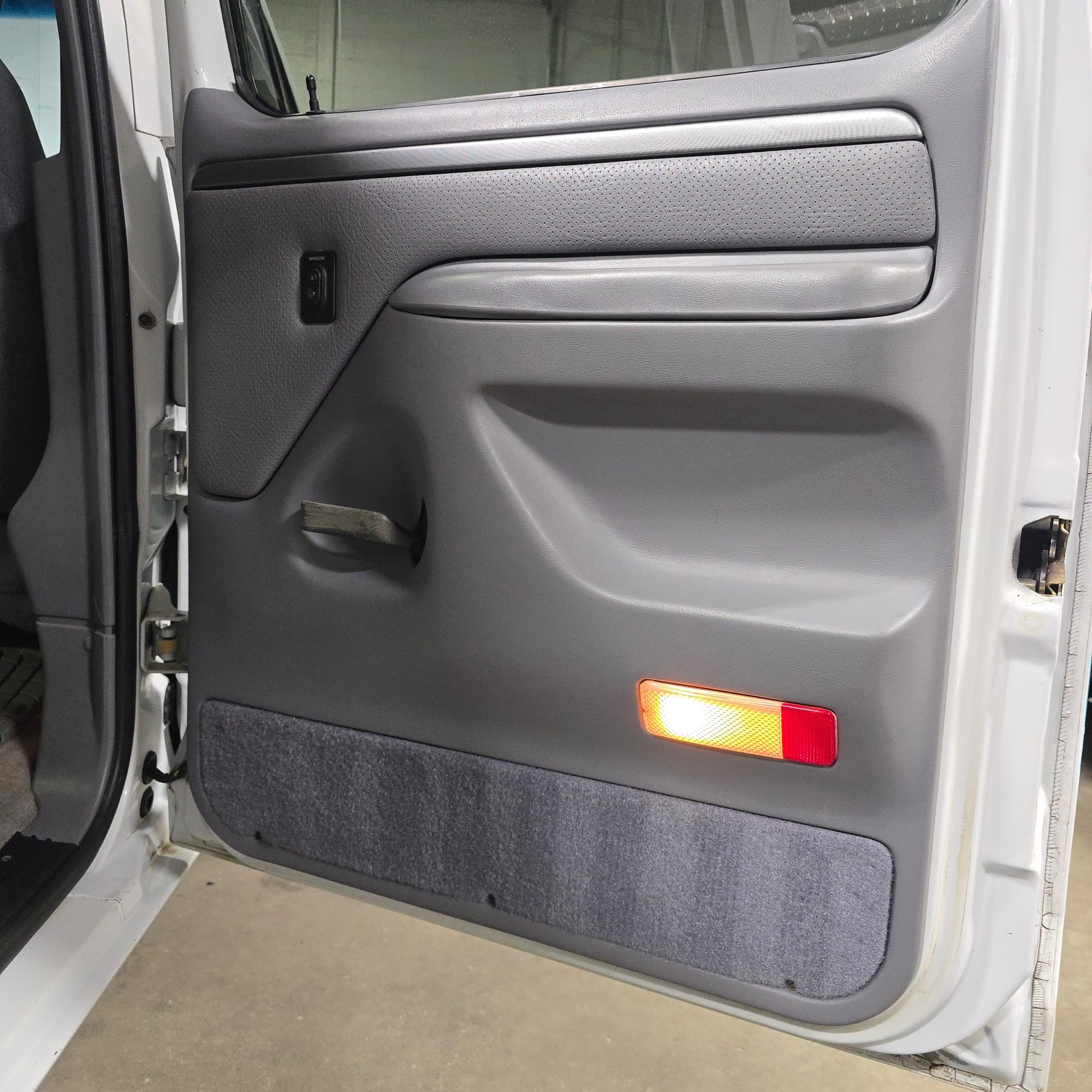 Ford-F-350-1994-Crew-Cab-Pickup-23