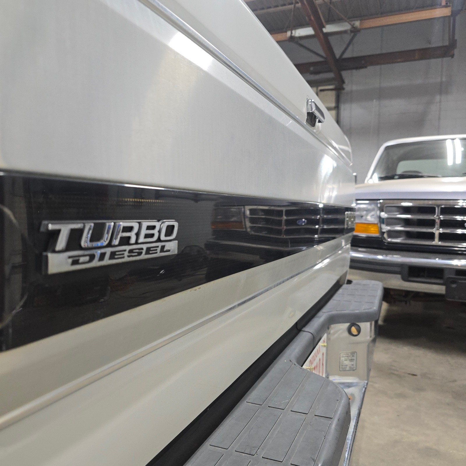 Ford-F-350-1994-Crew-Cab-Pickup-3