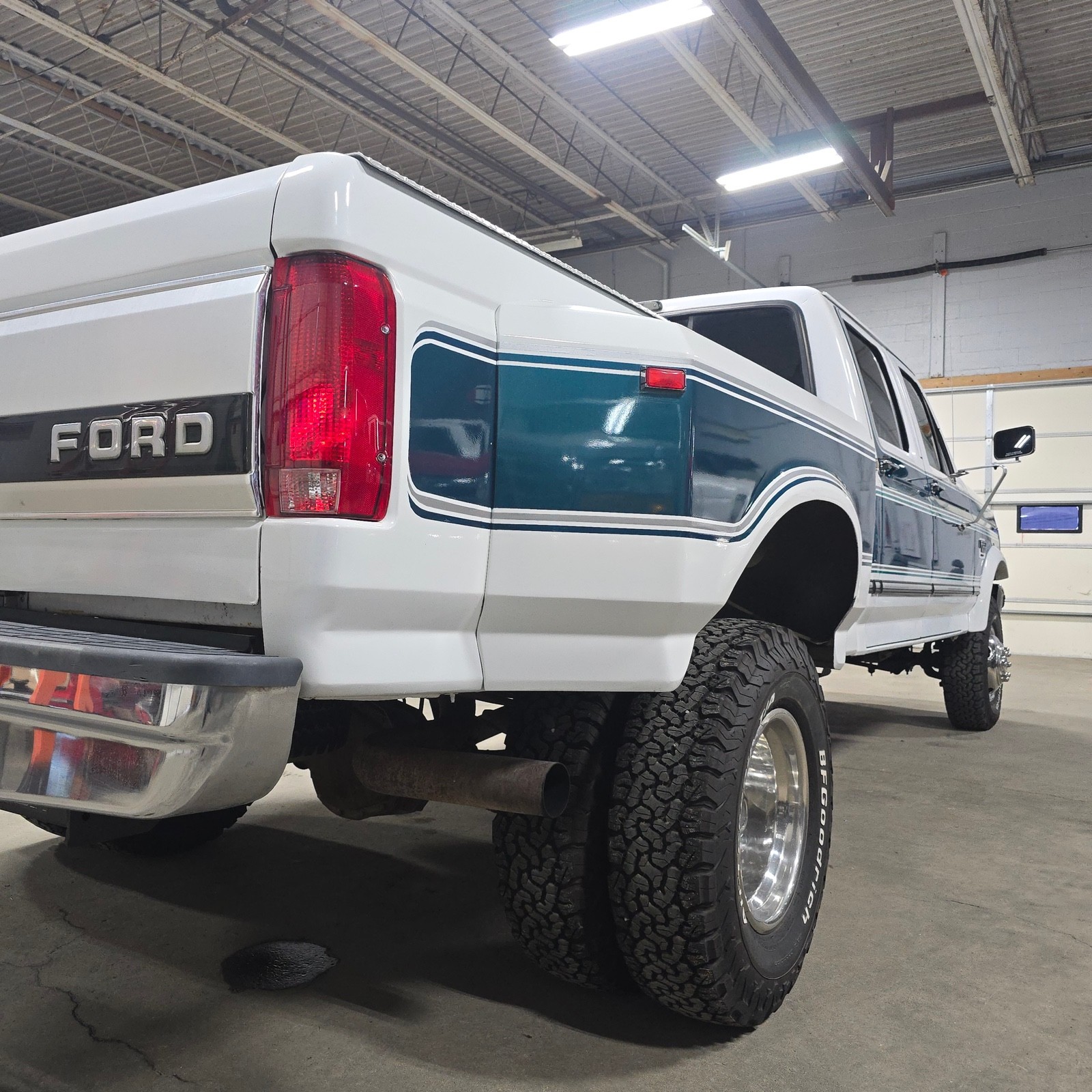 Ford-F-350-1994-Crew-Cab-Pickup-5