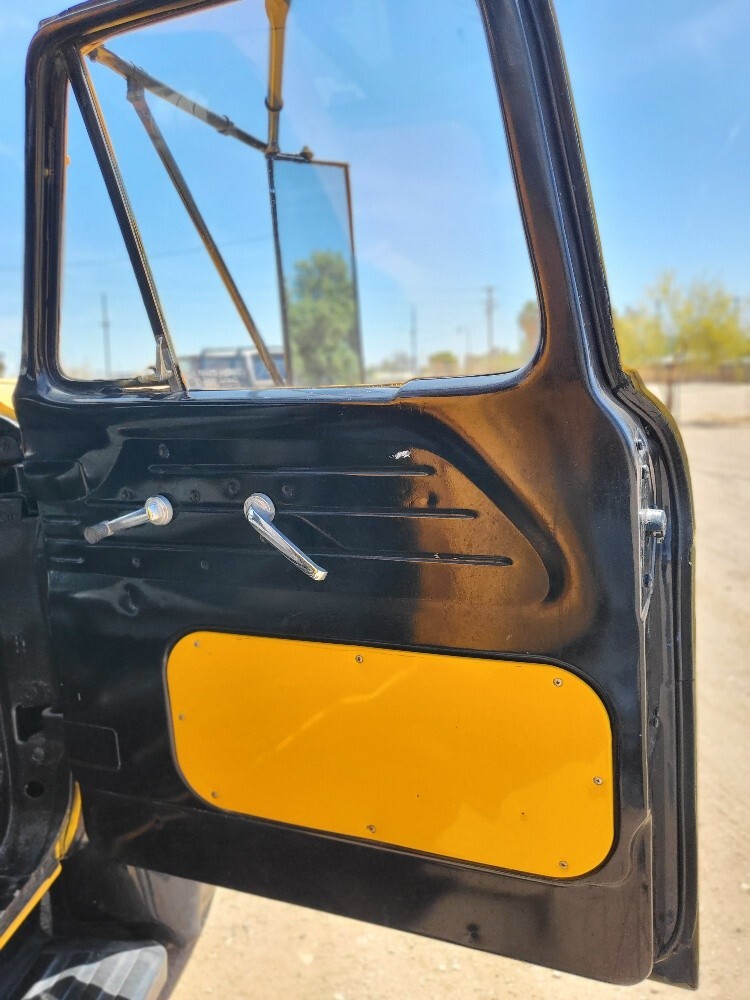 Ford-F-550-1966-Commercial-Vehicle-13