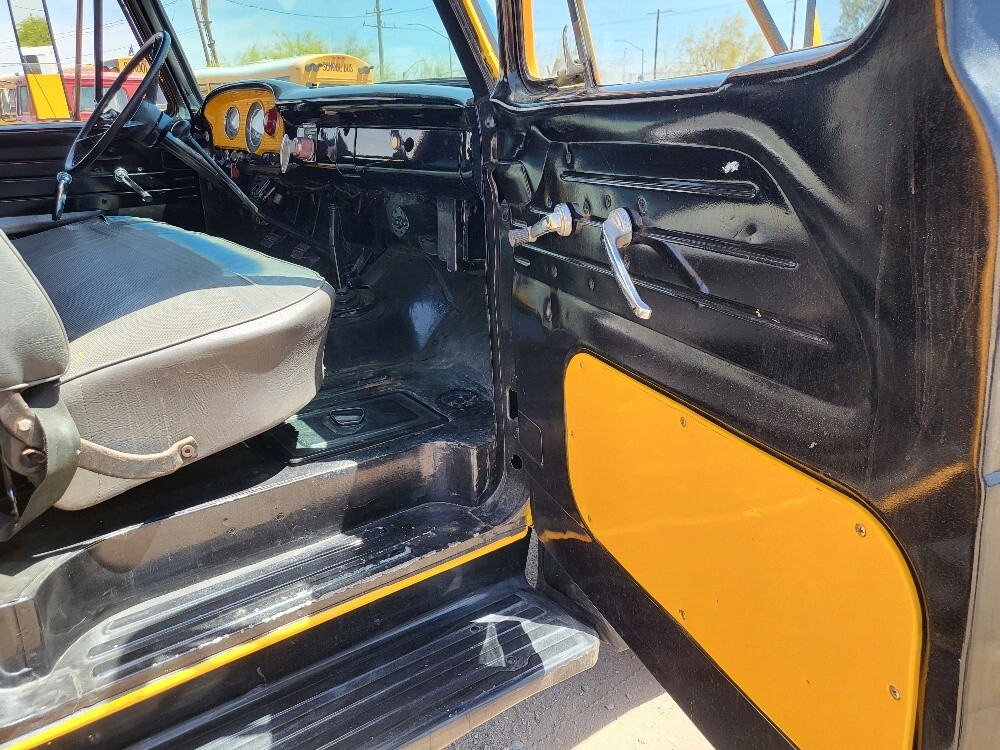 Ford-F-550-1966-Commercial-Vehicle-14